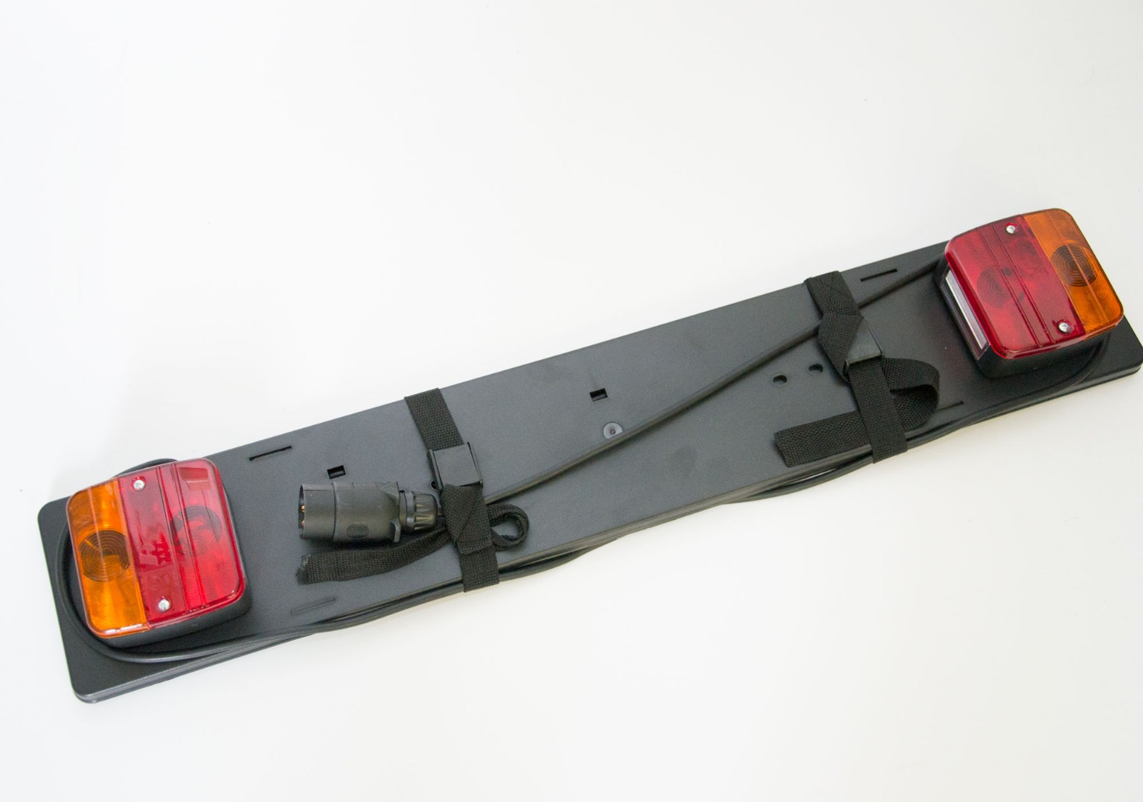 bara-lumini-auto-spate-suport-bicicleta-02